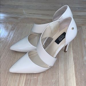 Jones New York Cream Patent Leather Pumps